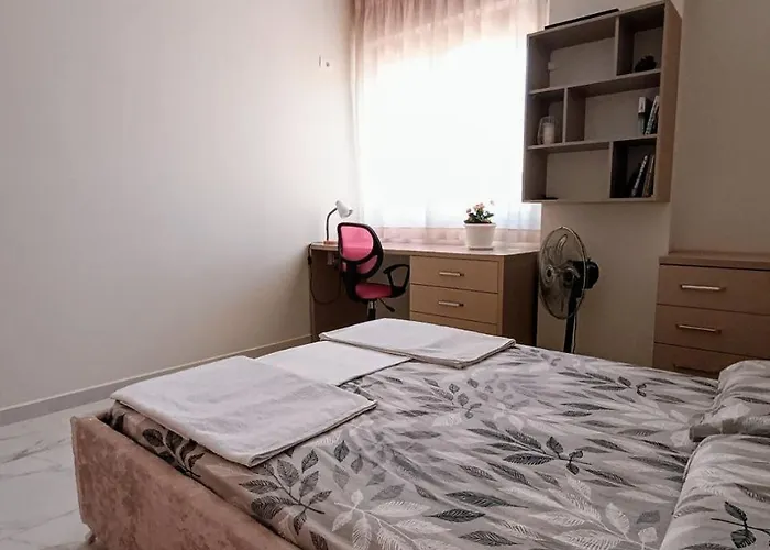 Boulevard Apartment
